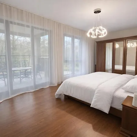 Golden Sands 1br With Pool & Private Parking Apartment *